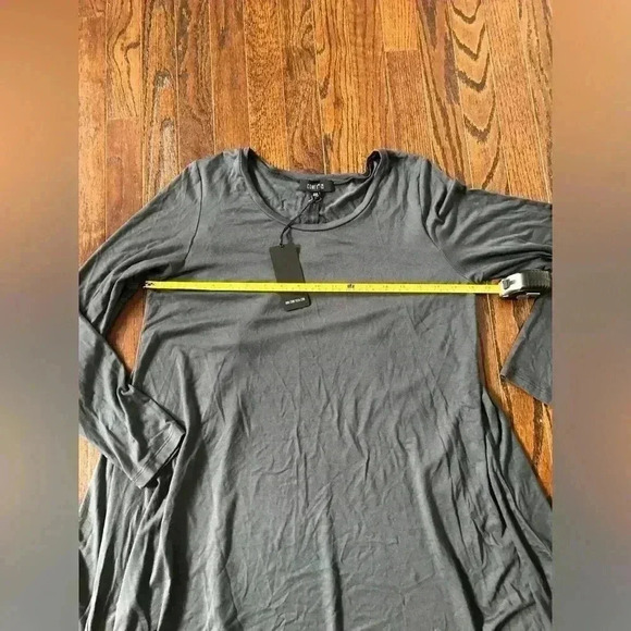 Comfy USA Women’s M Gray Long-Sleeve Tunic w/Tulip Print Back - NWT!! - Picture 8 of 12